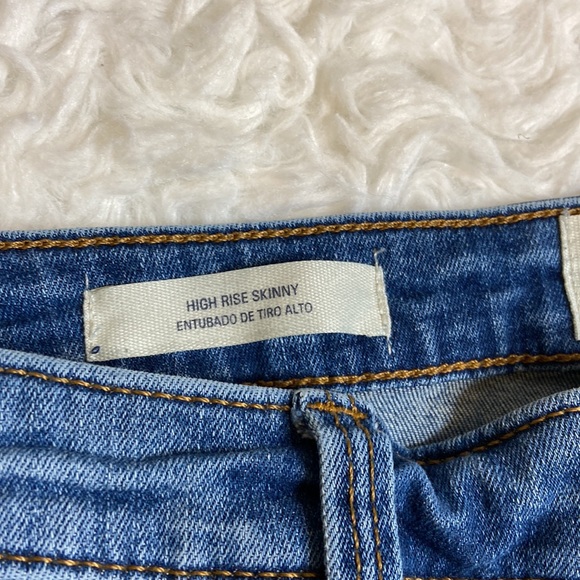 Universal Thread High Rise Skinny Short Blue Jeans - Picture 7 of 8